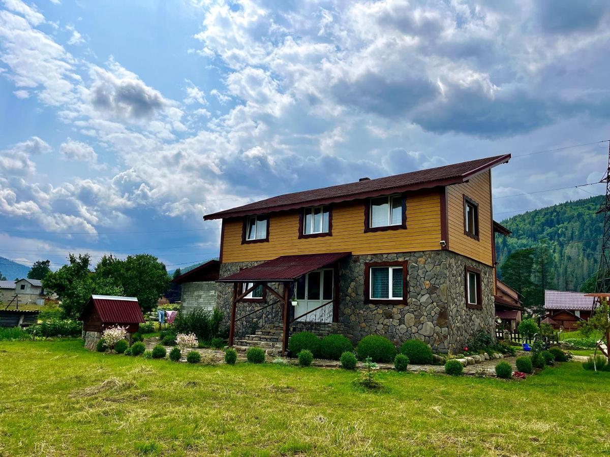 Hotel Privat - Kotej Zarinok Mykulyčyn Exteriér fotografie