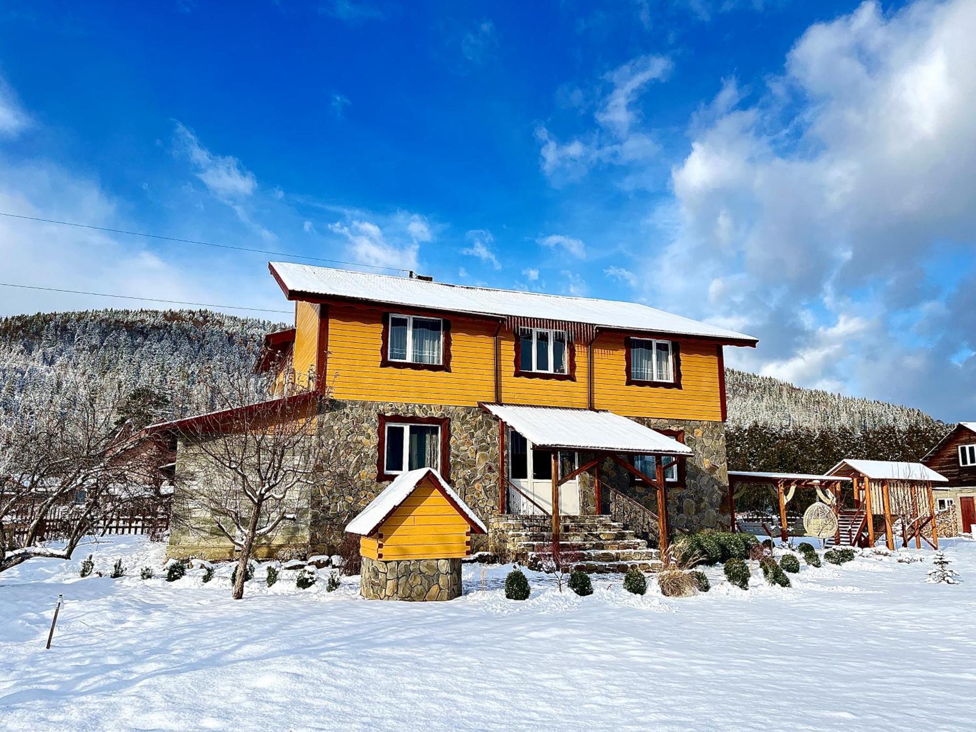 Hotel Privat - Kotej Zarinok Mykulyčyn Exteriér fotografie