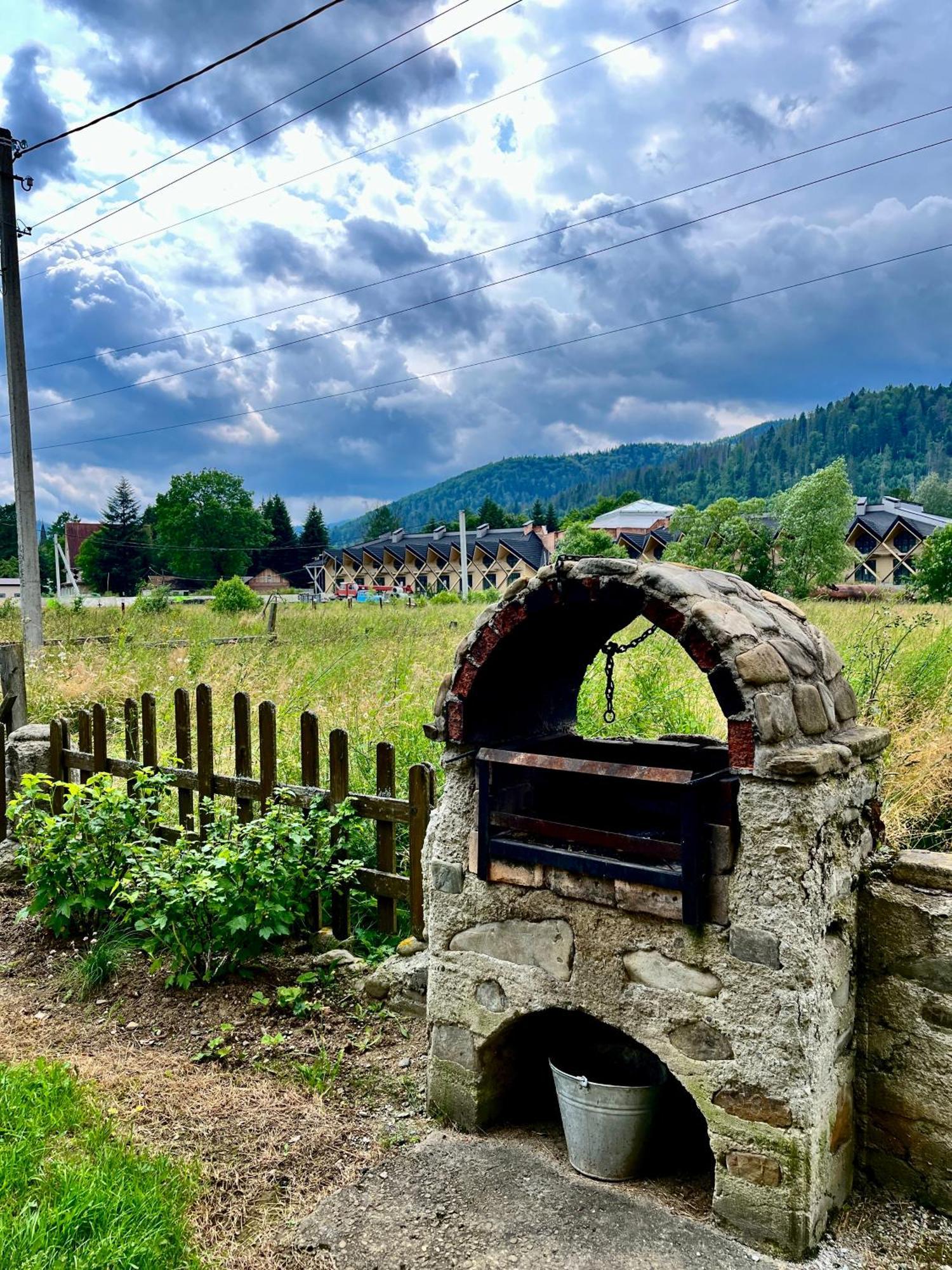 Hotel Privat - Kotej Zarinok Mykulyčyn Exteriér fotografie